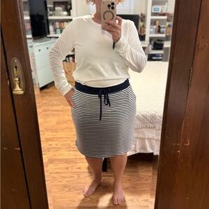 Rae Dunn Navy and White Pencil Skirt
